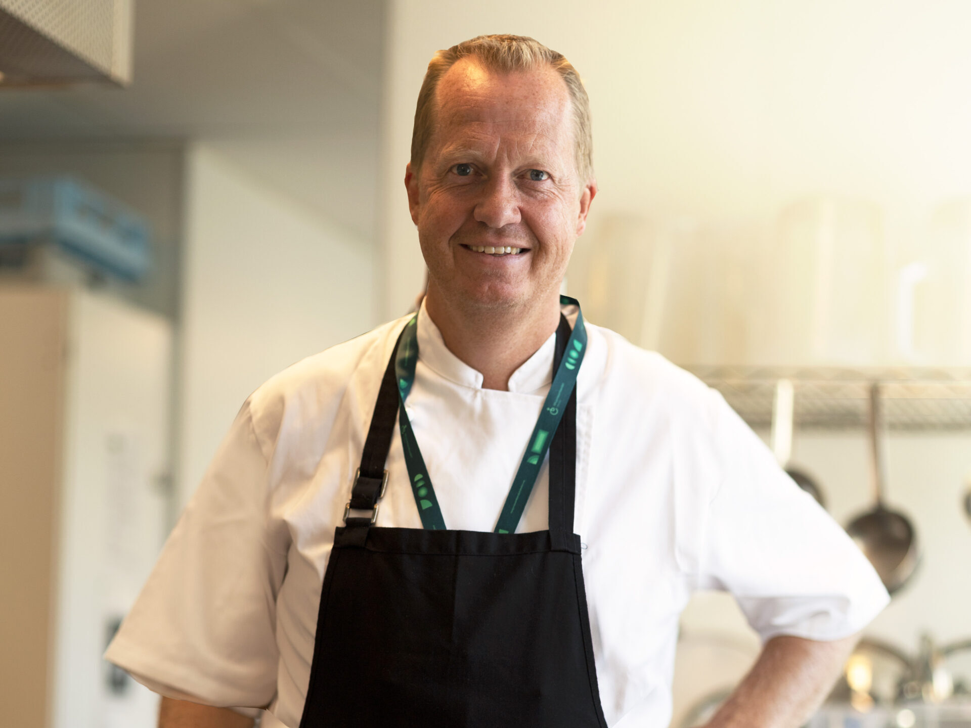 Geir Ivesdal ser fram til å servera ungdommane på Lundeneset framover. (Foto: Kees A. Z. Fjellvang)